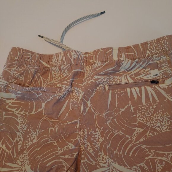 Vuori Ripstop Shorts In Pink Salt Rainforest Print Size XL - Picture 2 of 12